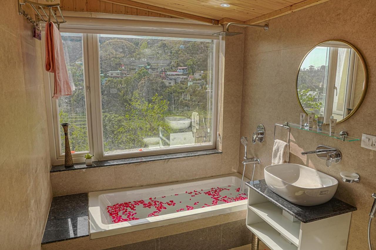 Saffronstays Woodpeckers Villa, Dehradun Rajpur ภายนอก รูปภาพ